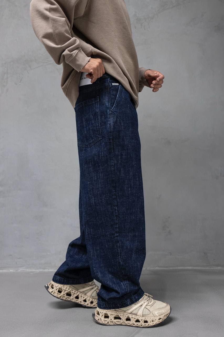 Relaxed Fit Tapered Denim Jeans