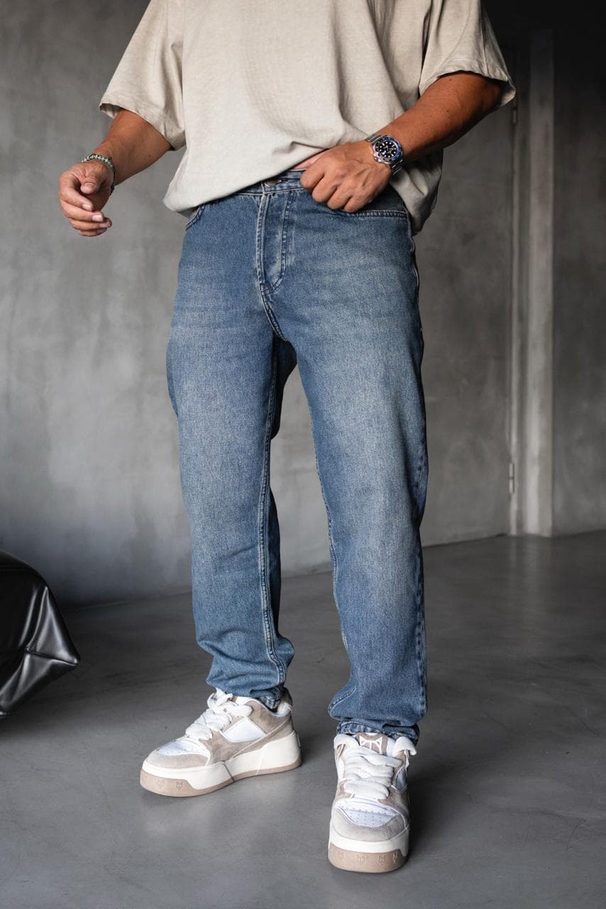 Classic Straight Fit Blue Jeans