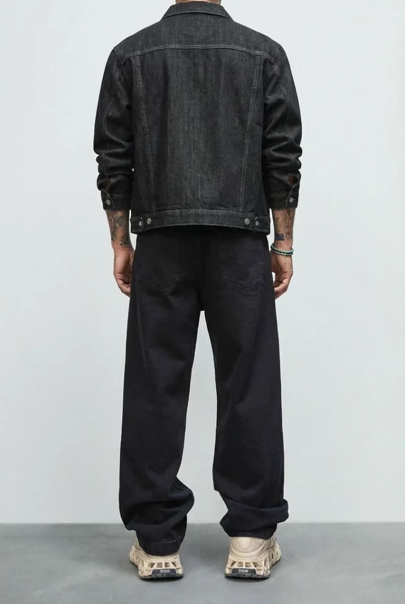 Relaxed Fit Black Denim